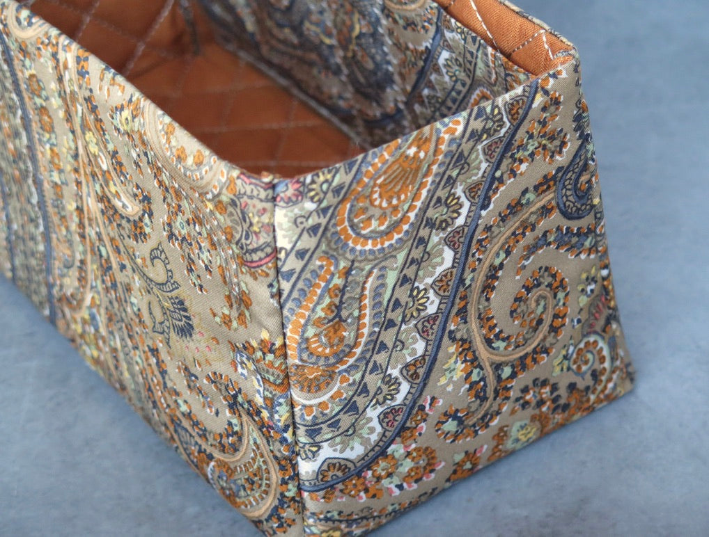 Paisley Gold