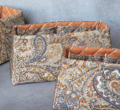 Paisley Gold