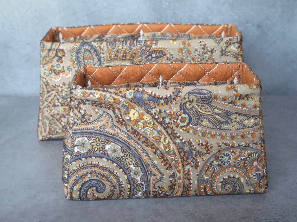 Paisley Gold
